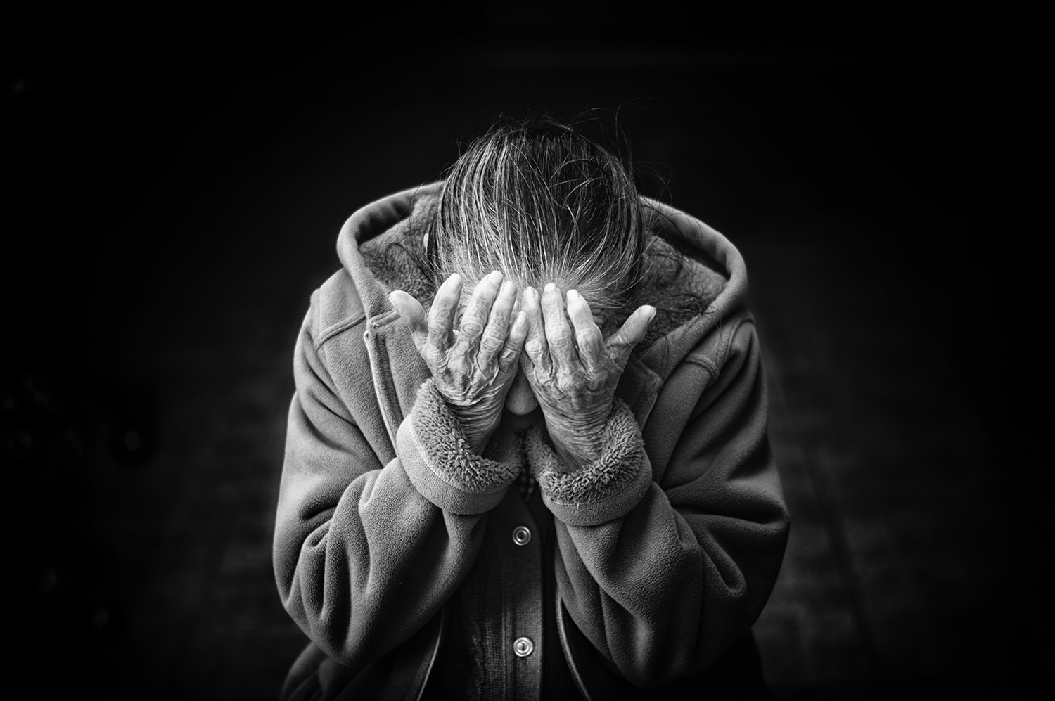 天桥脑科学研究院研究员郁金泰团队多组学整合研究发现老年痴呆药物治疗新靶点